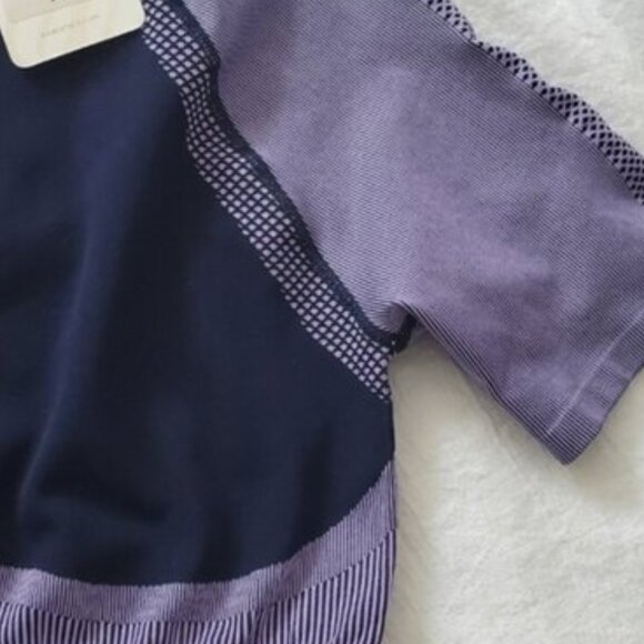 FABLETICS NWT Purple "Jessie" Seamless Crop Top- RARE - Picture 5 of 7